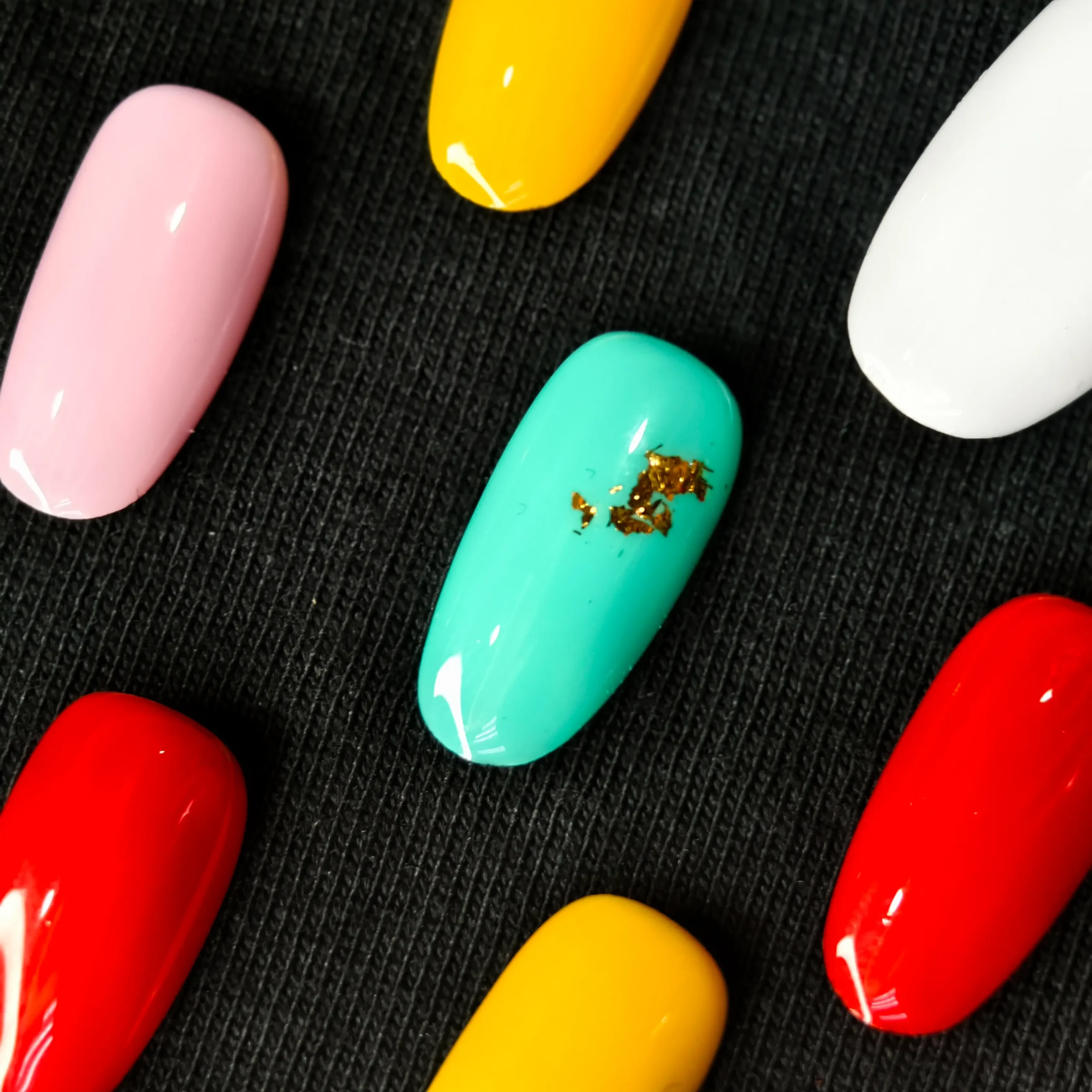 Amadela Candy Color Press-On Nail Kit - Image 4