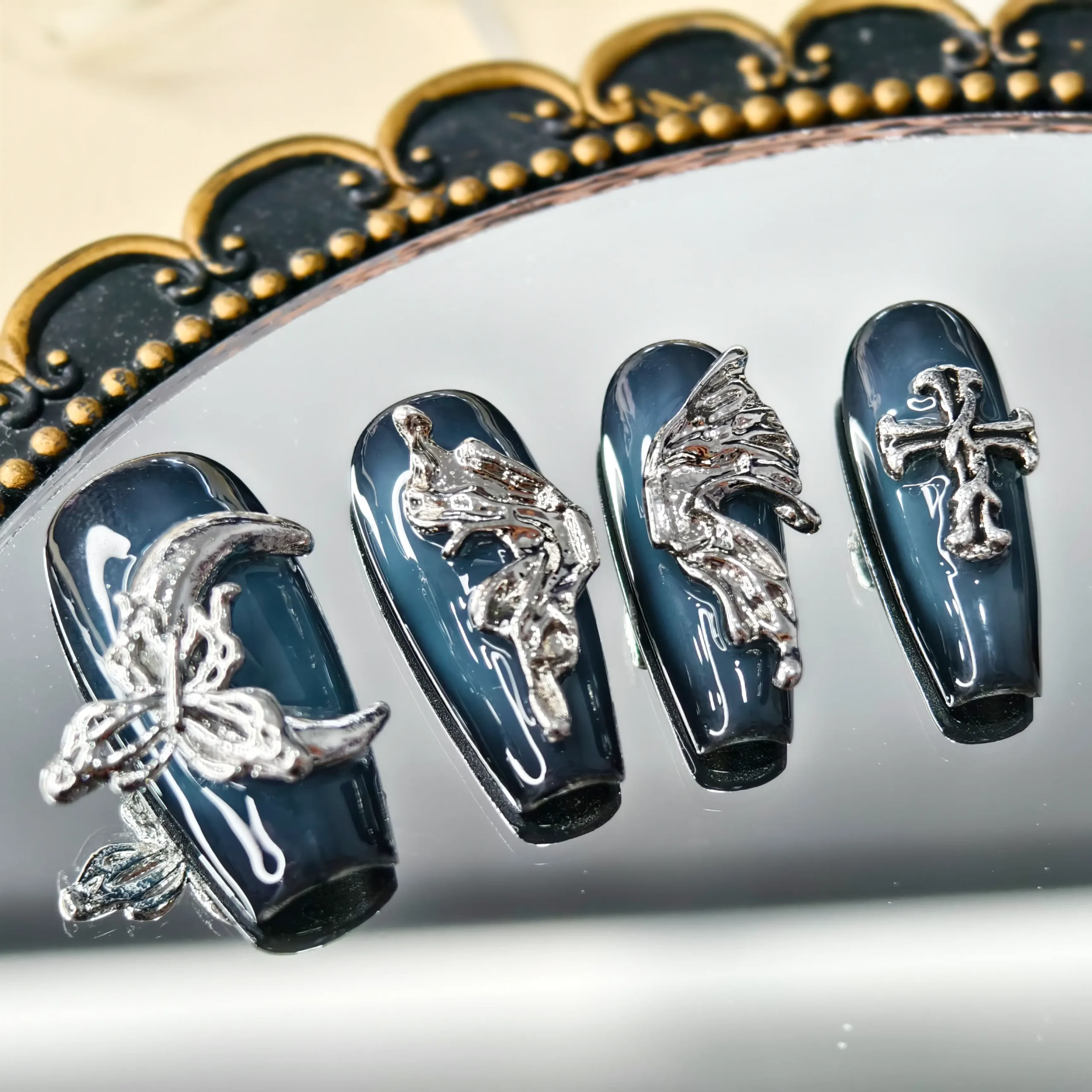 Amadela Butterfly on the Moon Gradient Press-On Nails - Image 4