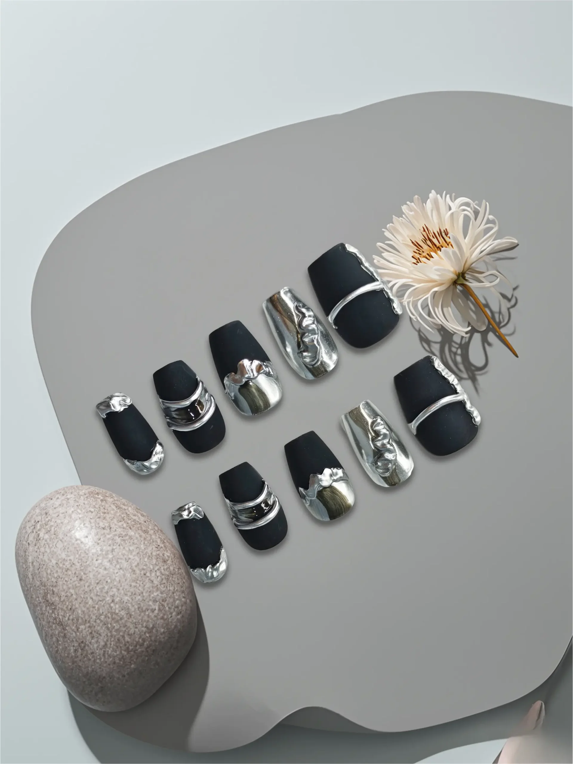 Amadela Sweet Cool Everyday Press-On Nails - Image 5