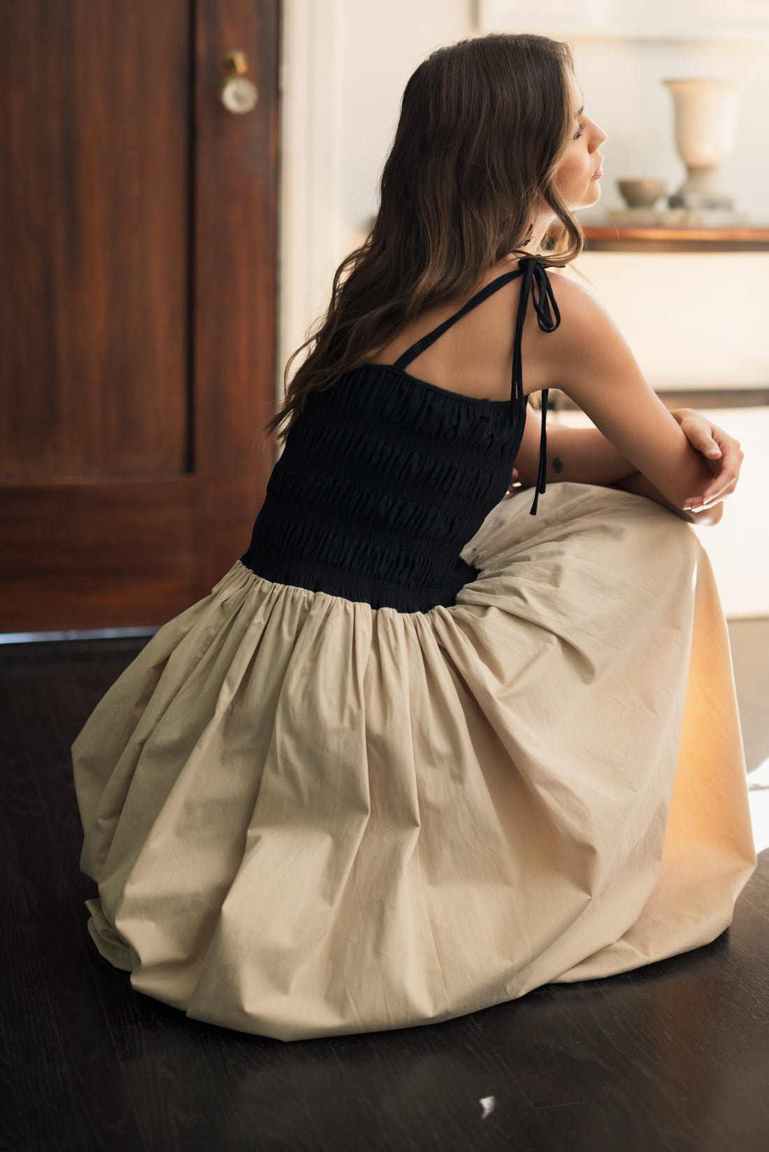 Elegant Two-Tone Balloon Maxi Dress