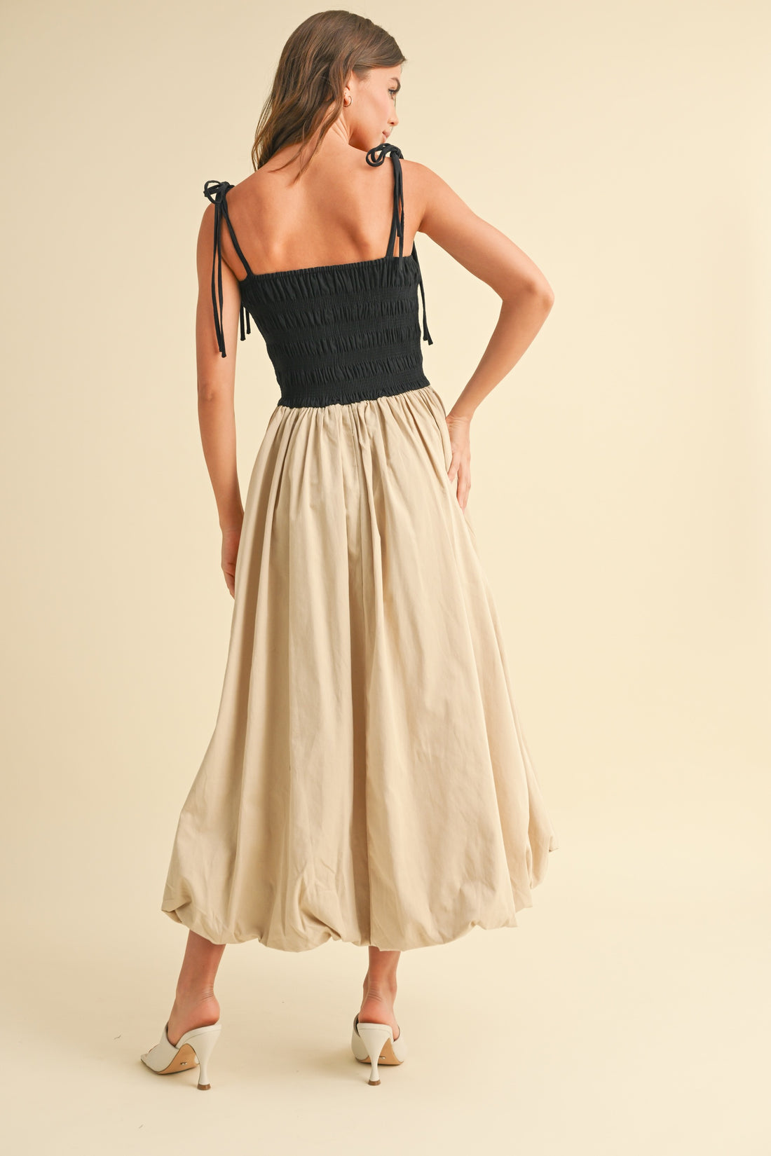 Elegant Two-Tone Balloon Maxi Dress