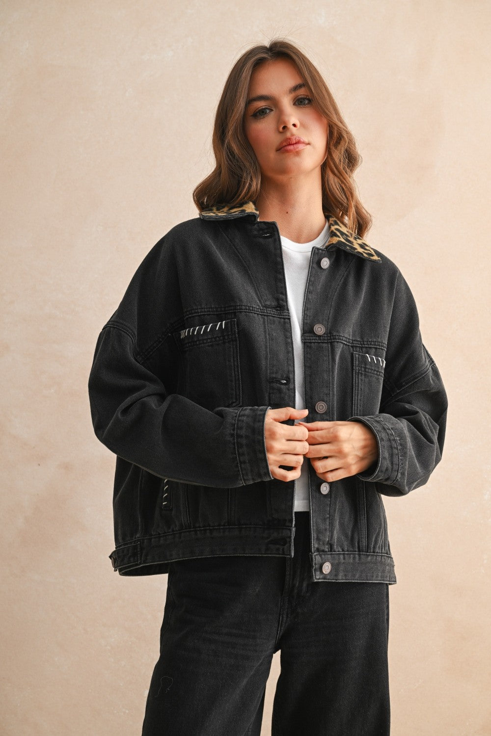 Oversized Black Denim Jacket with Leopard Print Collar