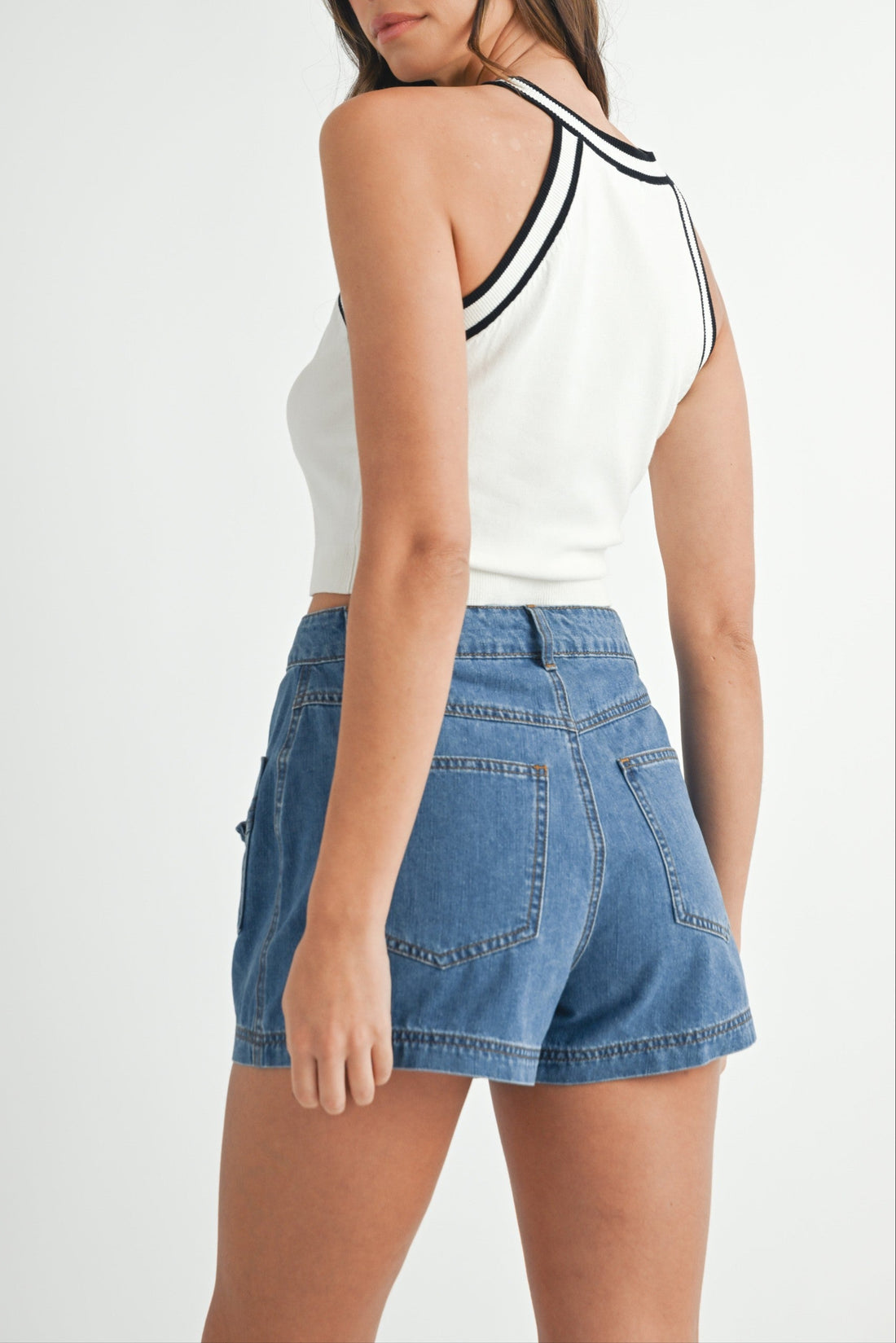 Halter Neck Contrast Knit Crop Top