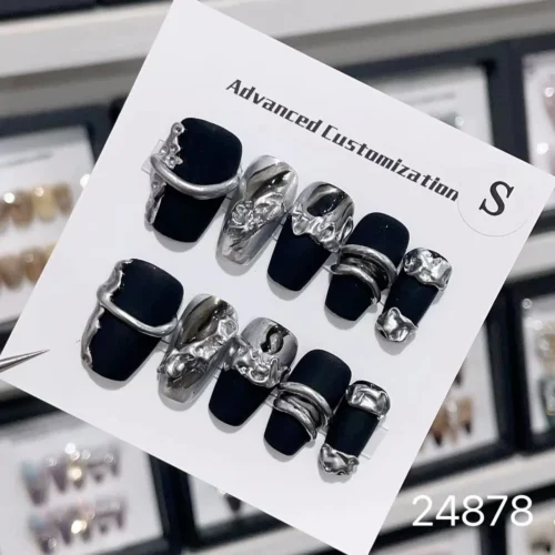 Nail design, elegant and stylish, suitable for all occasions