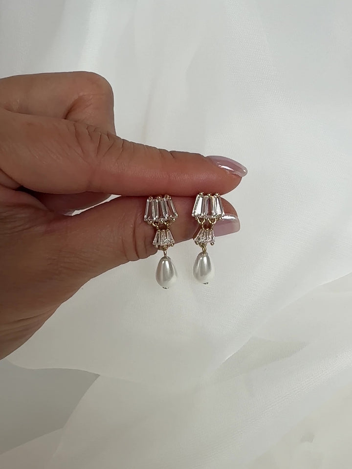 Elisajewels Rue Drop Earrings